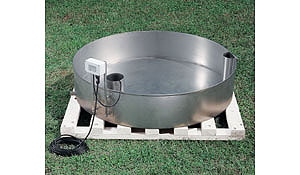 Evaporimtre: bac d'eau permettant de mesurer la vitesse d'vaporation d'un volume d'eau donn. Conforme  la spcification classe A de l'OMM